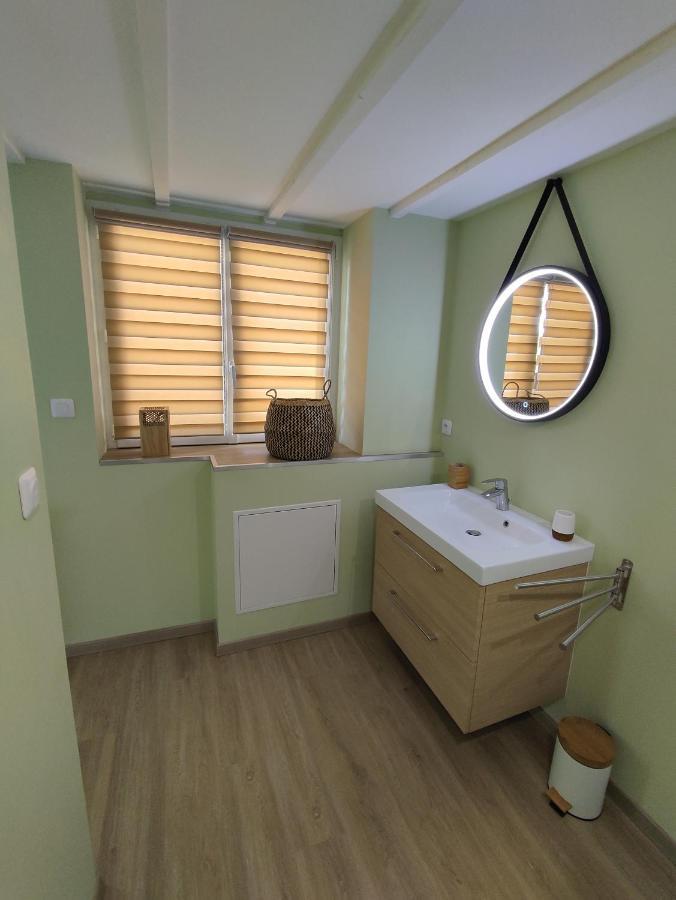 Gite Dans Une Ambiance Vegetale Avec Spa Privatif Jazennes Exterior foto
